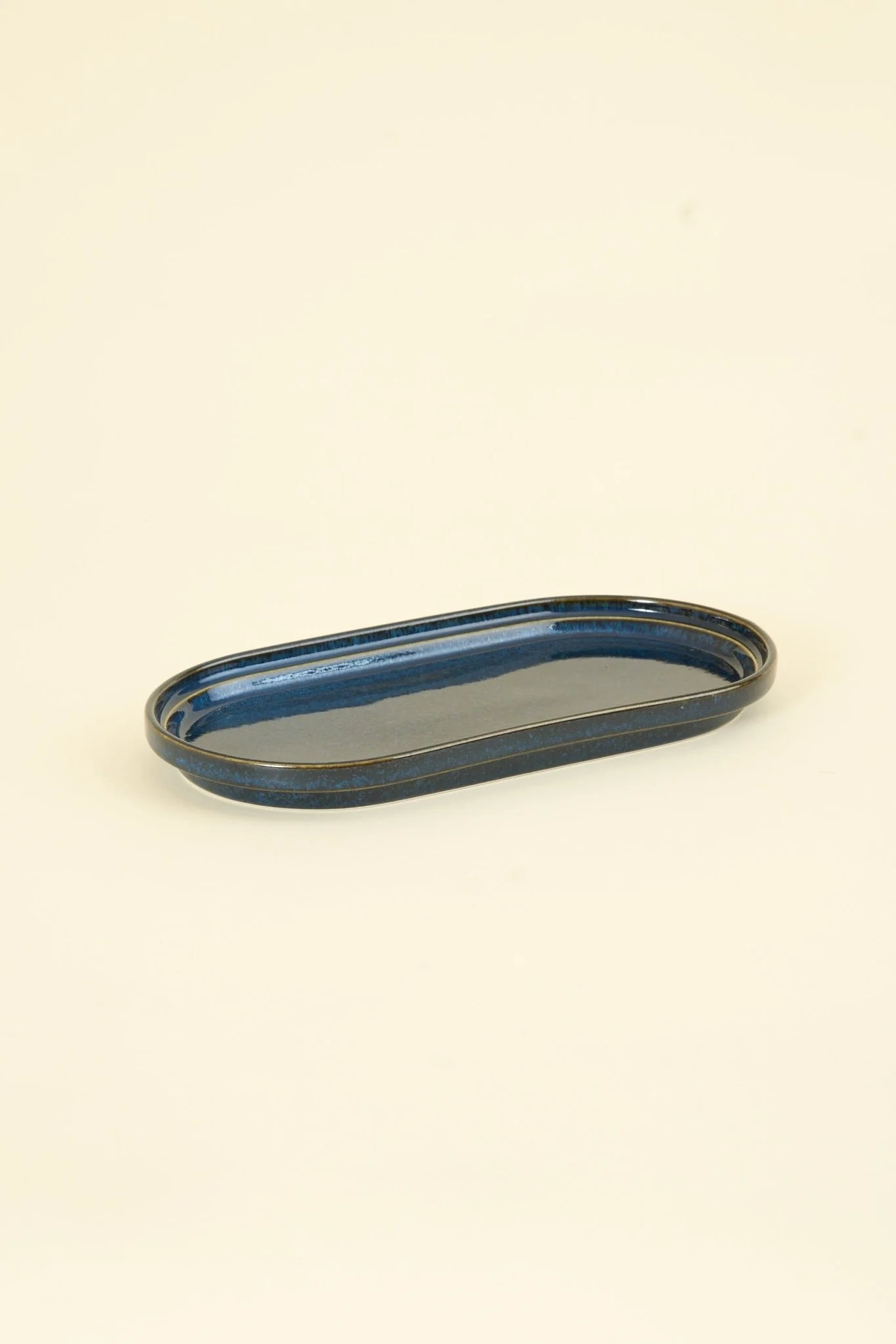 CHIPS Inc. Smith Stacking Oval Plate - Navy