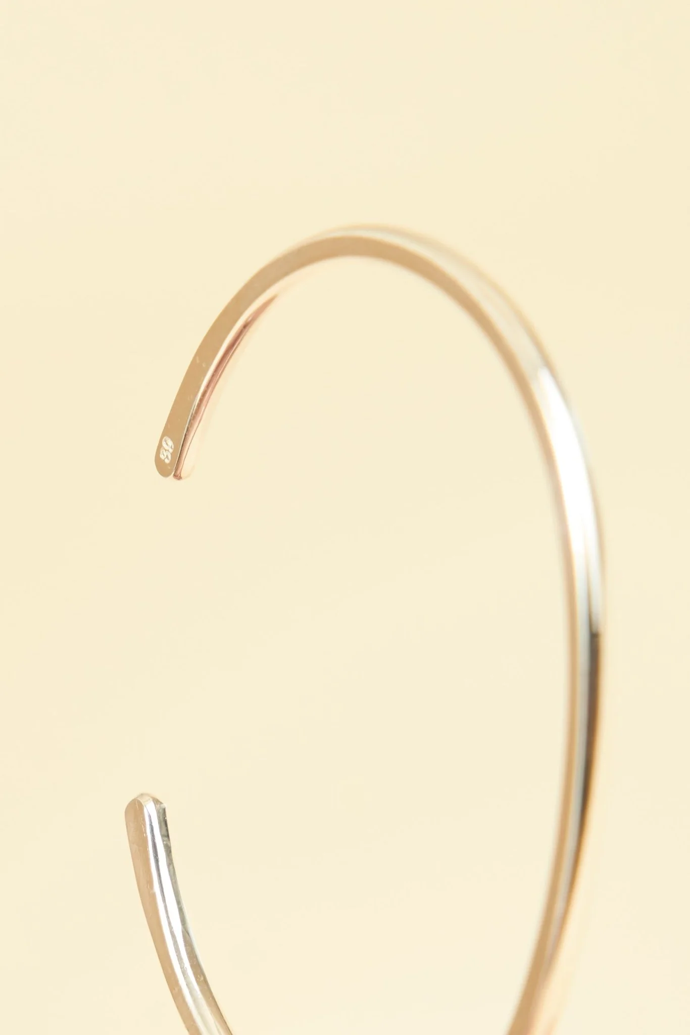 SunKu Roller Press Bangle - Silver - Image 2