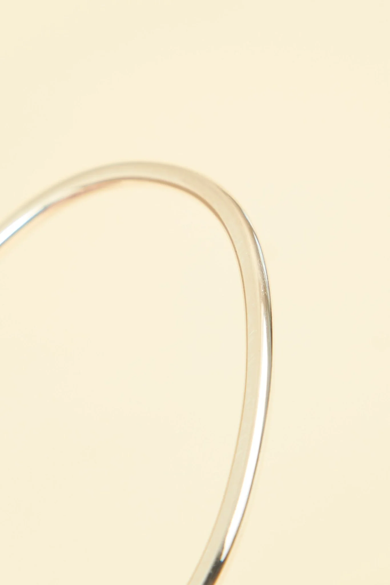 SunKu Roller Press Bangle - Silver - Image 4